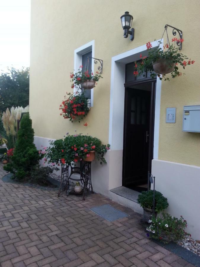 Ferienzimmer Familie Schmidt Grossdeuben Luaran gambar
